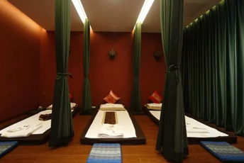 西安莲湖区泰式按摩的被动瑜伽：当身体被折叠成诗